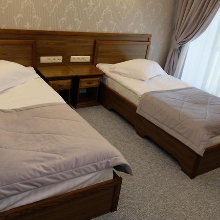 Лісовий Готель Гайки Jytomyr Extérieur photo