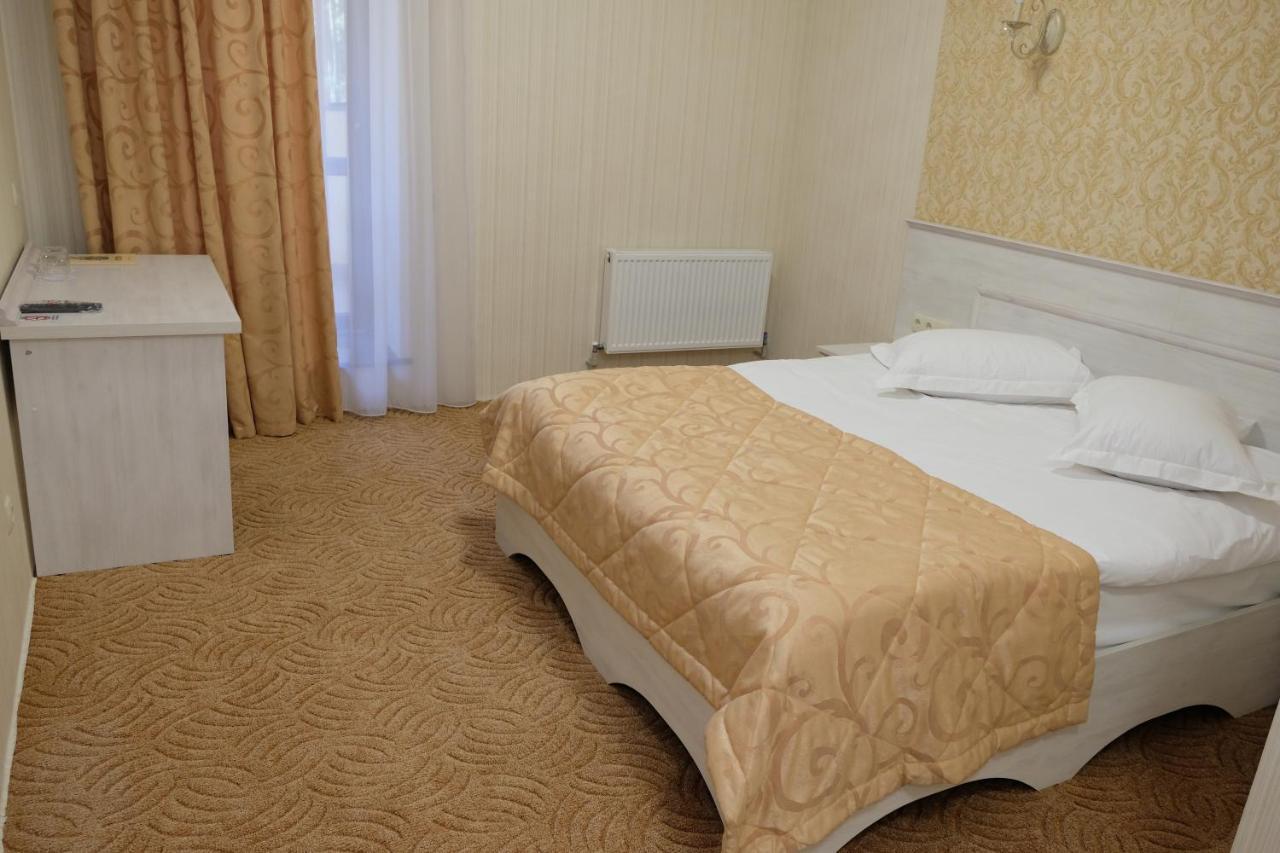 Лісовий Готель Гайки Jytomyr Extérieur photo