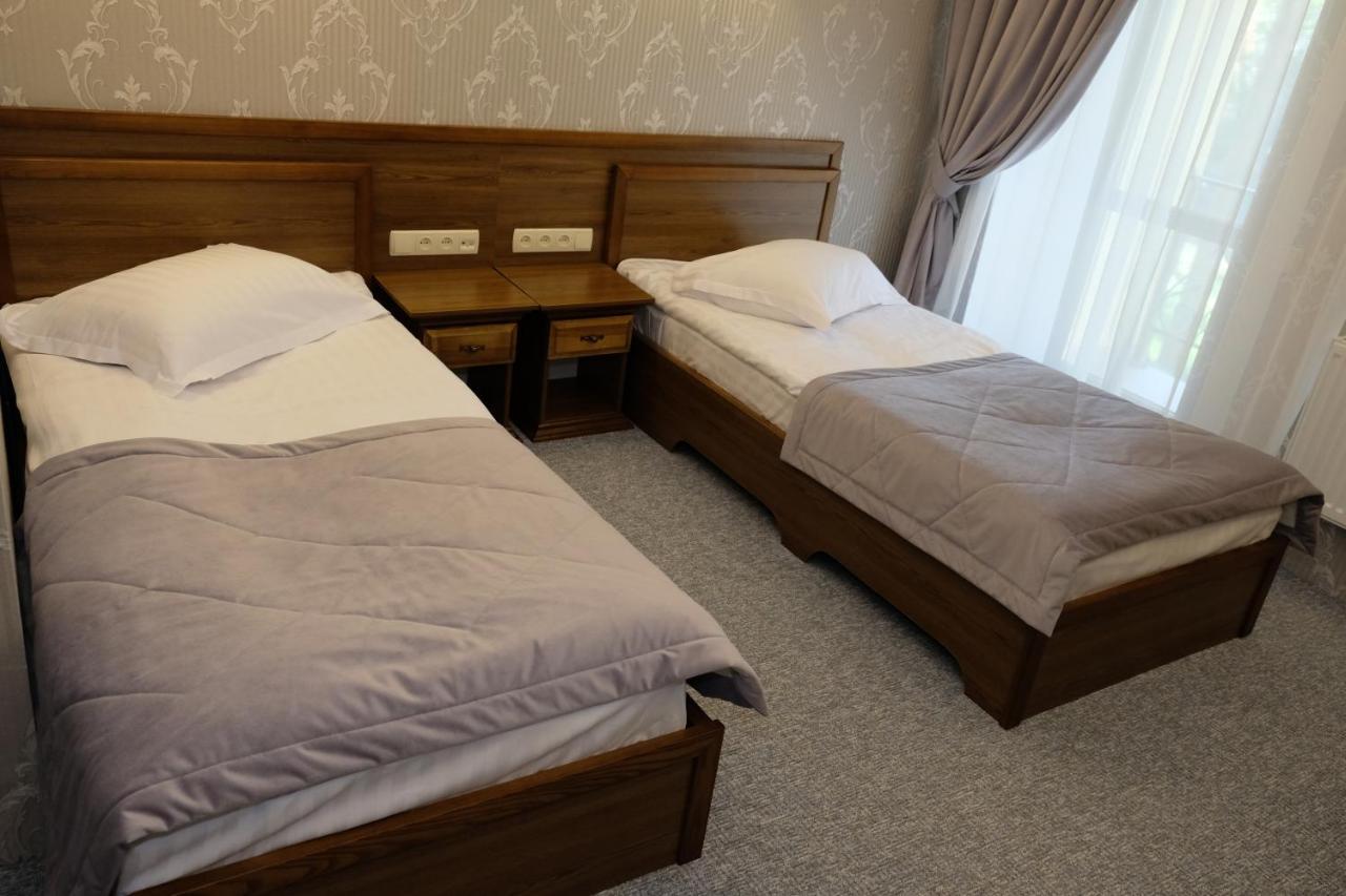 Лісовий Готель Гайки Jytomyr Extérieur photo